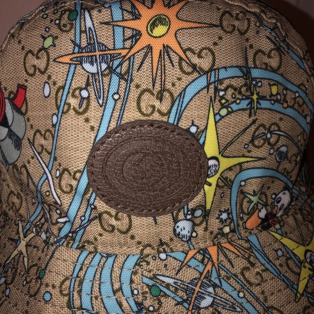 Authentic Gucci Disney Donald Duck Bucket Hat NWOT - Picture 2 of 8